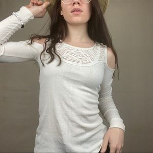 Open shoulder long sleeve